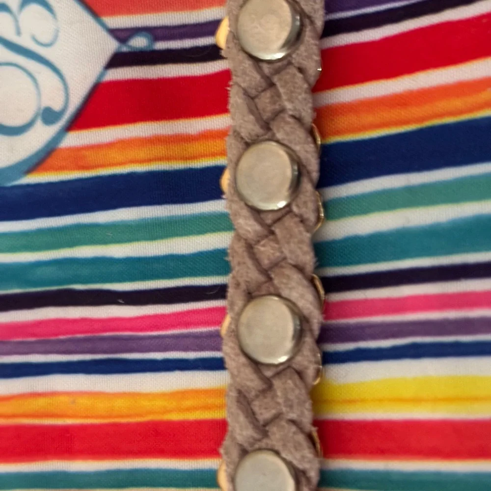 Brighton Roped Heart Pink Braided Bracelet with Gold Heart Accents - Picture 5 of 11